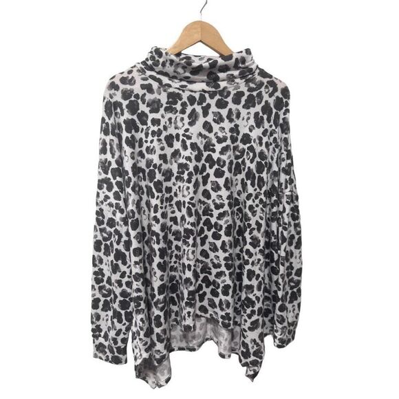 C&C California Leopard Animal Print Sugar Swizzle Mock Neck Sweater Blouse Size - Picture 6 of 9